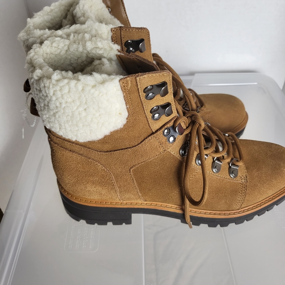 Marc Fisher women's leather faux  boots size  9 1/2 NNT